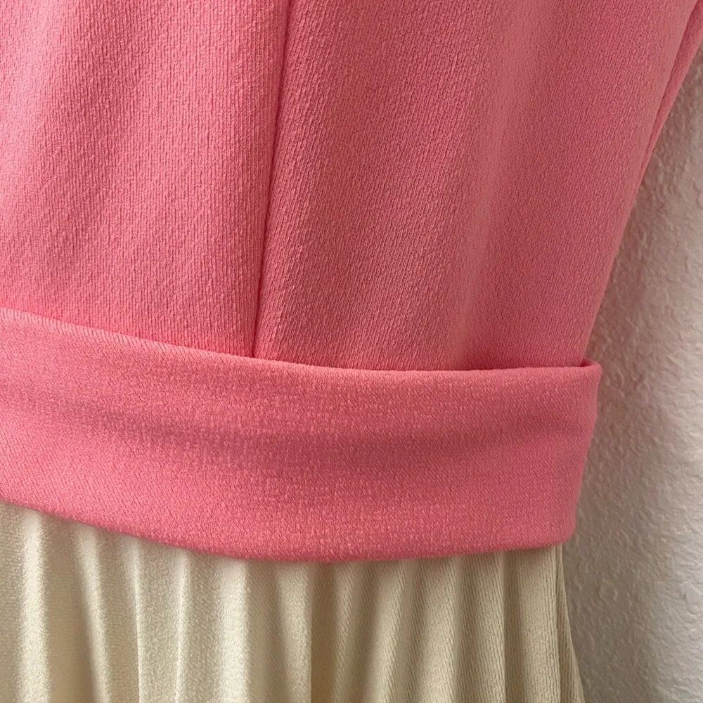 Vintage late 60s- pleated - Pink and Cream Mini Dress - Picture 7 of 11